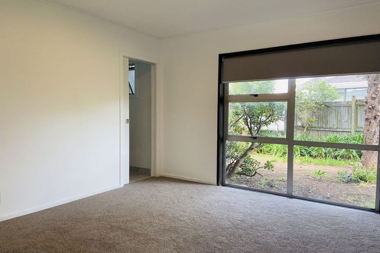 Photo of property in 198 Clovelly Road, Bucklands Beach, Auckland, 2012