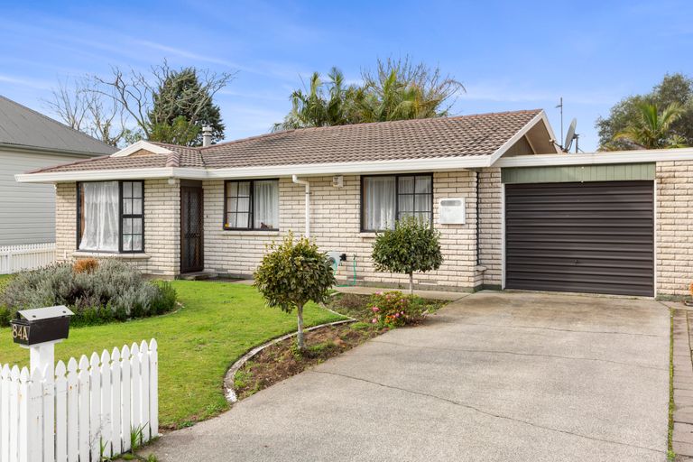 Photo of property in 84a Hakanoa Street, Huntly, 3700
