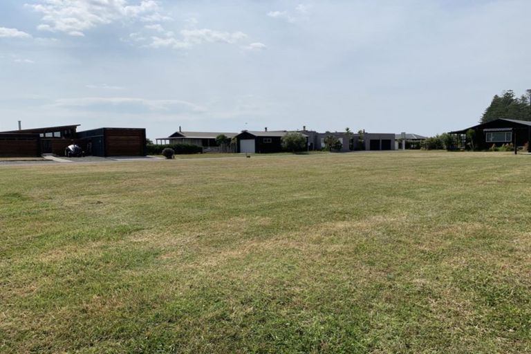 Photo of property in 87 Shoal Beach Road, Aramoana, Omakere, 4271