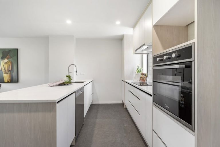 Photo of property in 198a Forrest Hill Road, Forrest Hill, Auckland, 0620