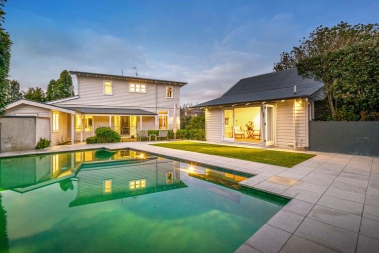 Photo of property in 30 Vine Street, Saint Marys Bay, Auckland, 1011