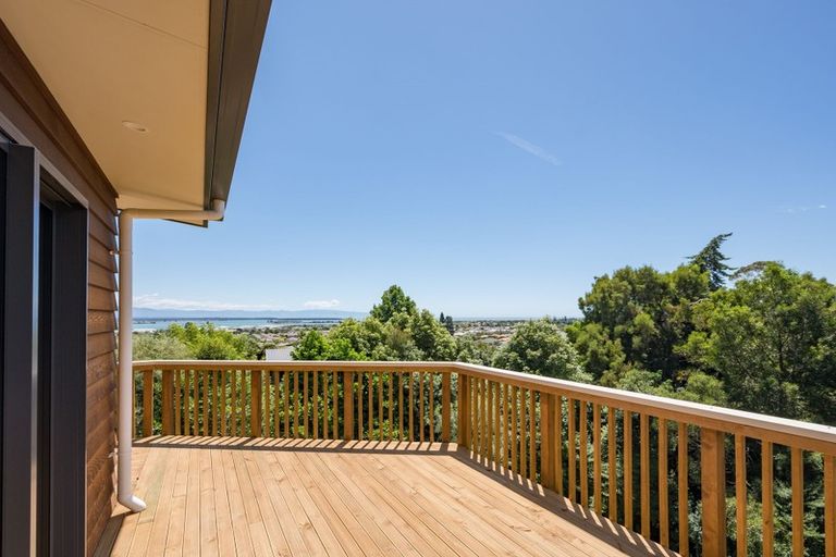 Photo of property in 17 Clairmont Heights, Stoke, Nelson, 7011