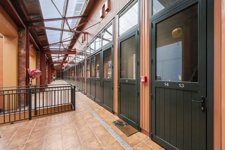 Photo of property in Courtenay Mews Apartments, 14/14 Alpha Street, Te Aro, Wellington, 6011