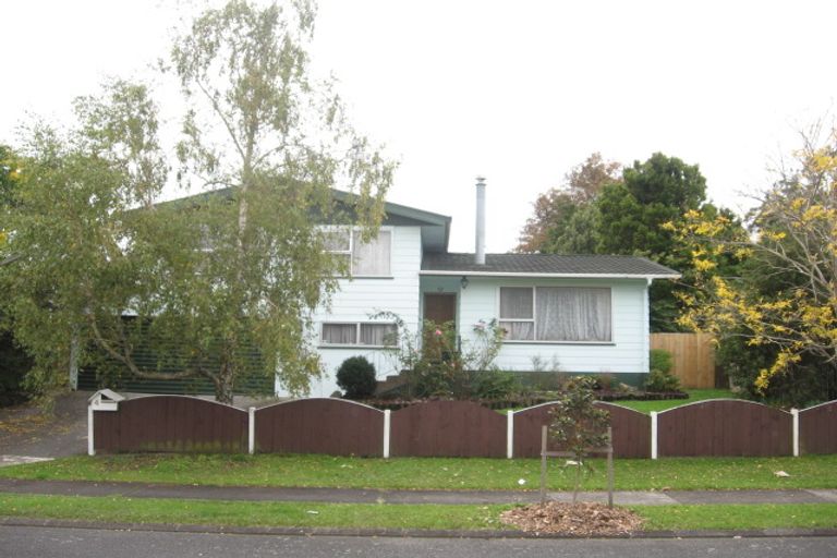 Photo of property in 4 Nan Place, Pakuranga Heights, Auckland, 2010