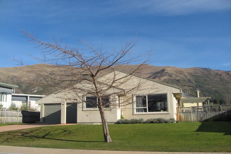 Photo of property in 99 Meadowstone Drive, Wanaka, 9305