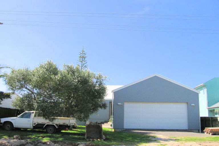 Photo of property in 41 Karewa Parade, Papamoa Beach, Papamoa, 3118