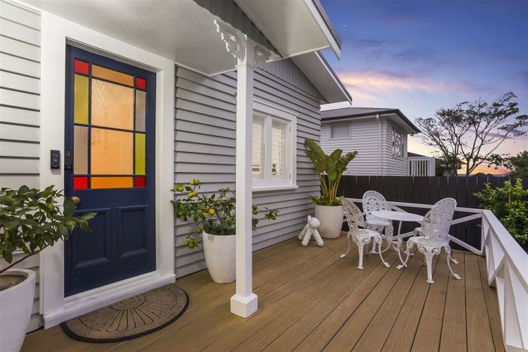 Photo of property in 1/126 Rangatira Road, Beach Haven, Auckland, 0626