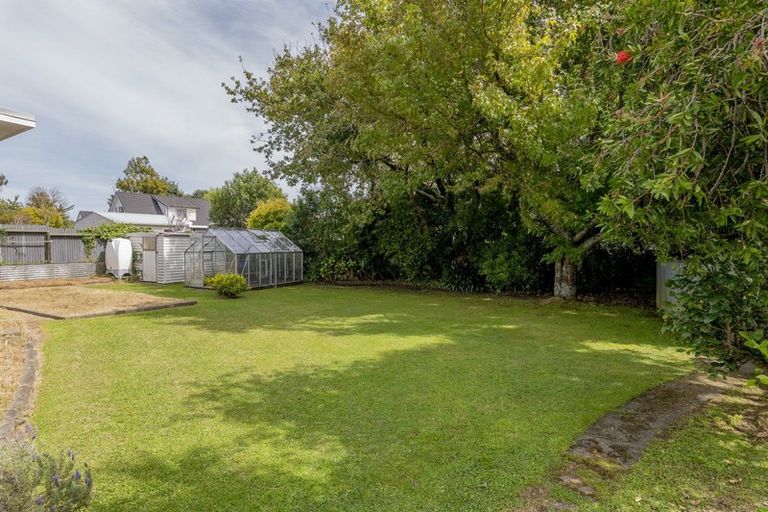 Photo of property in 13 Awatea Avenue, Paraparaumu, 5032