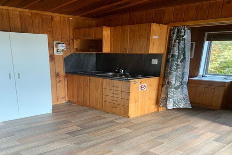 Photo of property in 1665 Matapouri Road, Matapouri, Whangarei, 0173