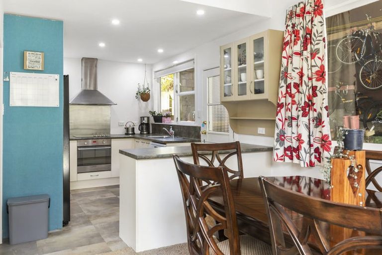 Photo of property in 15 Danube Street, Island Bay, Wellington, 6023