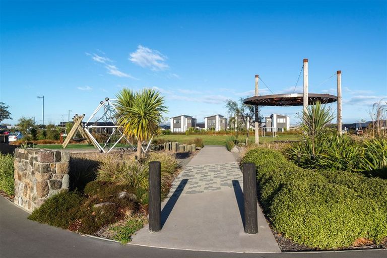 Photo of property in 77 Manakura Street, Russley, Christchurch, 8042