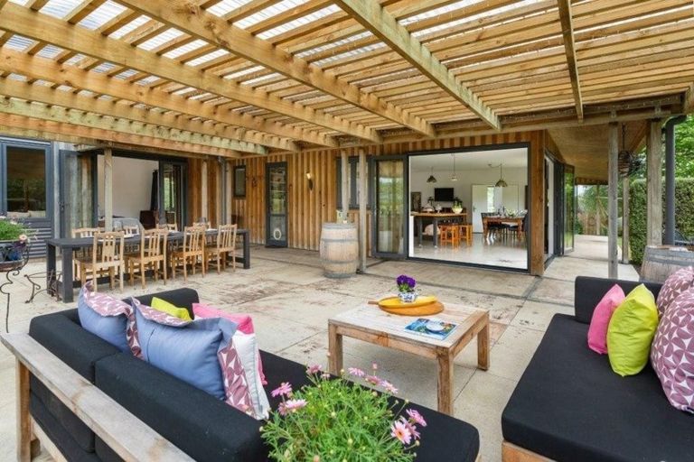 Photo of property in 22 Ellett Road, Karaka, Papakura, 2580