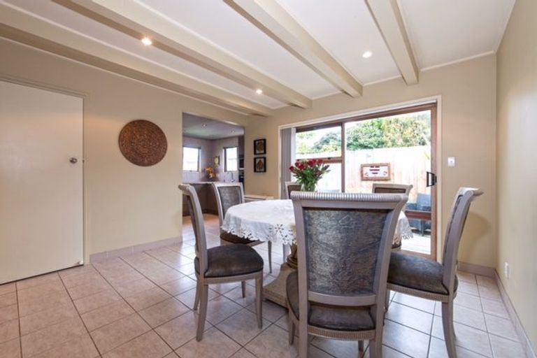 Photo of property in 15 Royal Road, Massey, Auckland, 0614