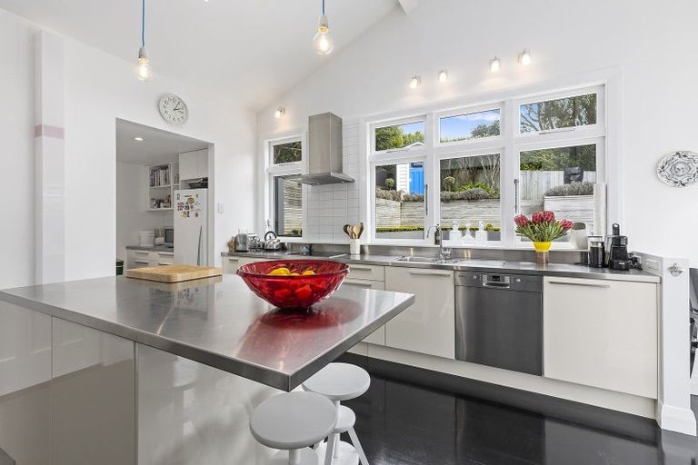 Photo of property in 12 Butt Street, Brooklyn, Wellington, 6021