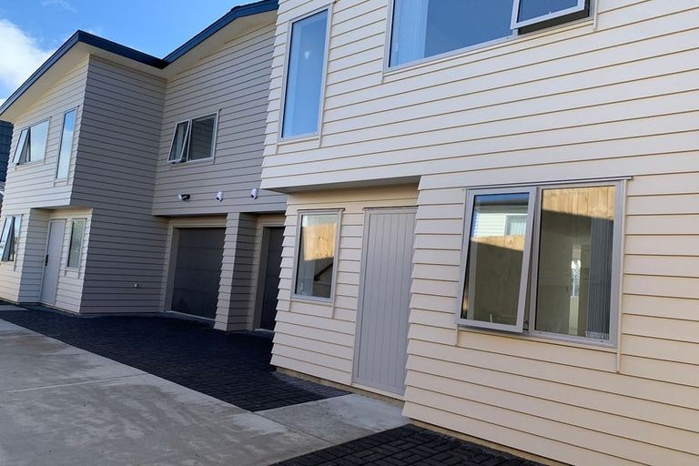Photo of property in 136a Prince Regent Drive, Half Moon Bay, Auckland, 2012