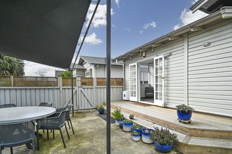 Photo of property in 301 Park Road North, Parkvale, Hastings, 4122