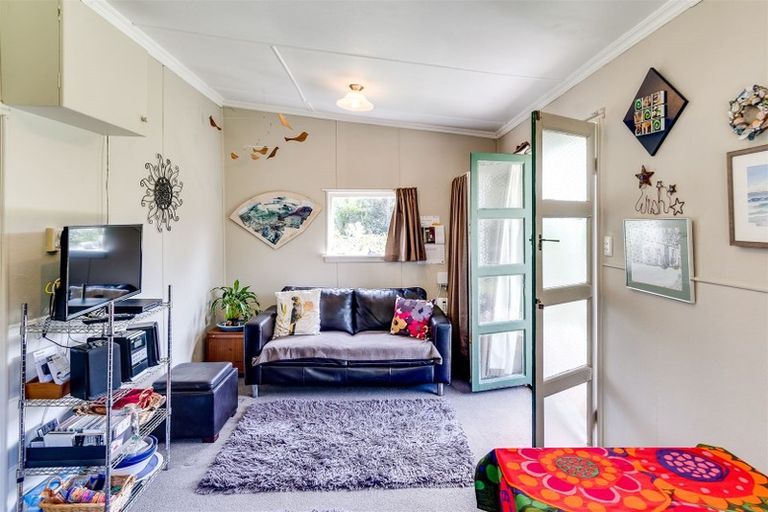 Photo of property in 35 Airini Road, Waimarama, Havelock North, 4294