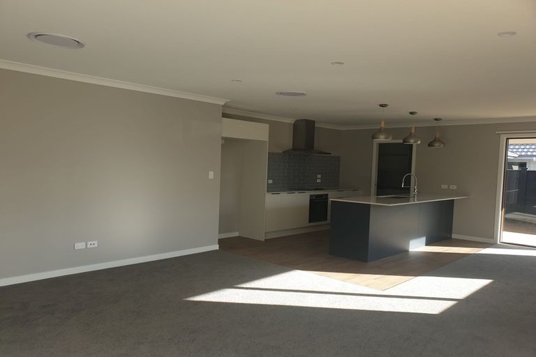 Photo of property in 42 Rose Leigh Drive, Cambridge, 3434