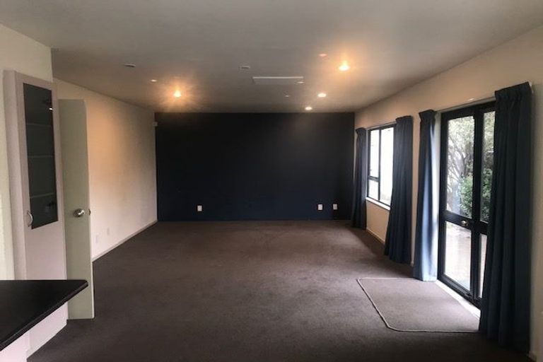 Photo of property in 2/15 Allen Street, Boulcott, Lower Hutt, 5011