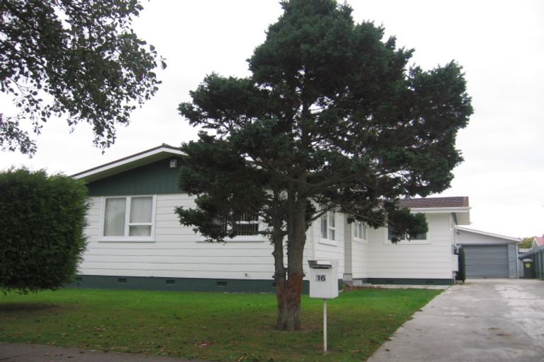 Photo of property in 16 Monowai Place, Westbrook, Palmerston North, 4412