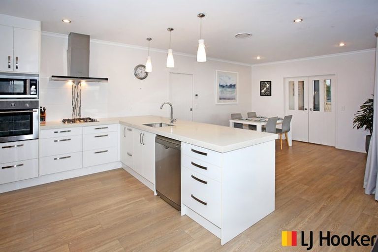 Photo of property in 26 Helenslee Road, Pokeno, 2402