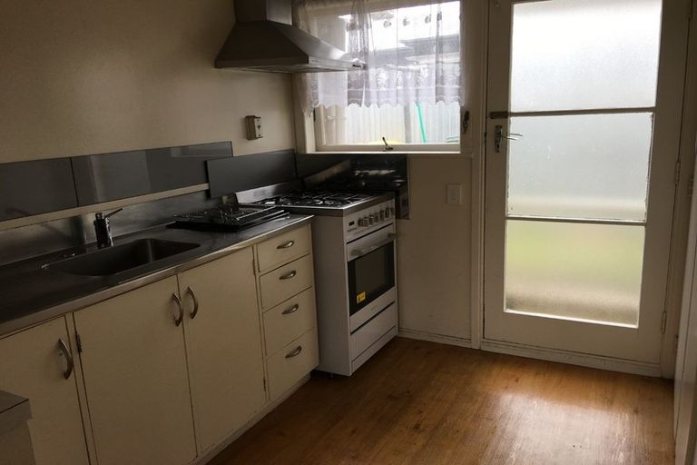 Photo of property in 28 Landscape Road, Papatoetoe, Auckland, 2025