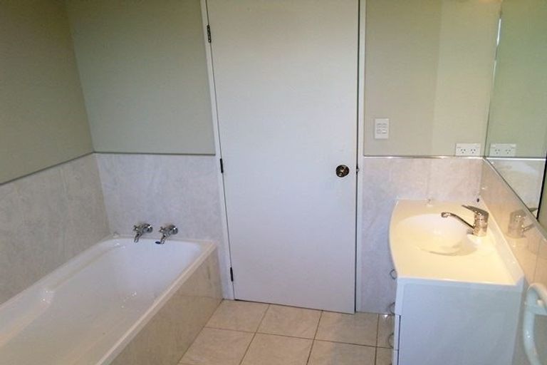 Photo of property in 16 Lighthouse Road, Bluff Hill, Napier, 4110