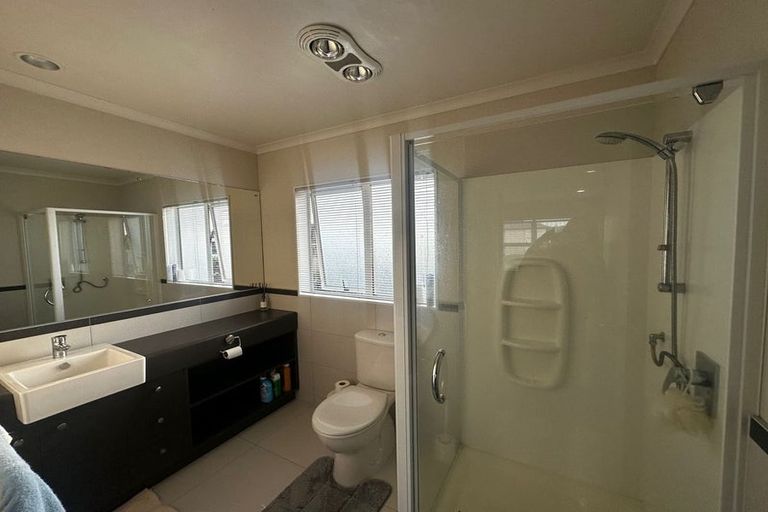 Photo of property in 3 Lorenzo Way, Flat Bush, Auckland, 2016