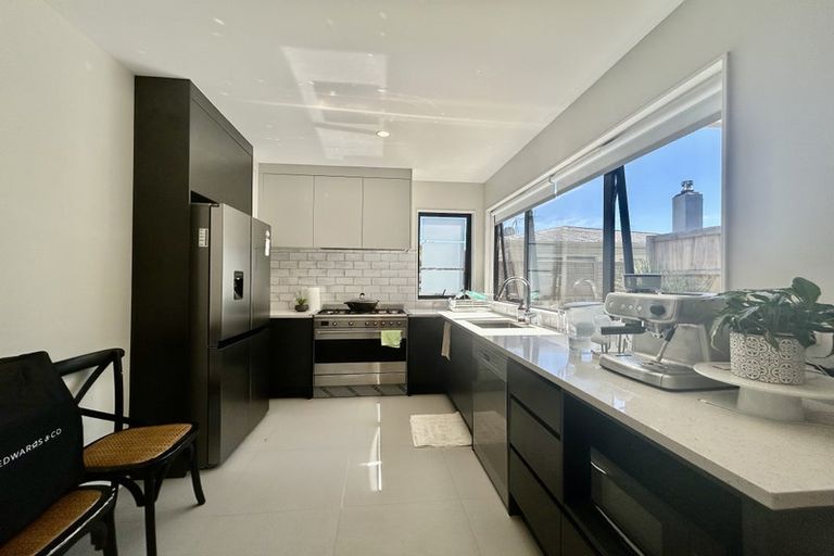 Photo of property in 6c Blenheim Street, Glenfield, Auckland, 0629