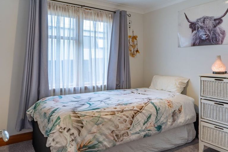 Photo of property in 10a Chester Street, Levin, 5510