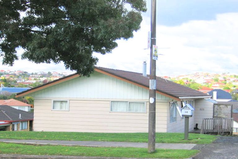 Photo of property in 56 Mirrabooka Avenue, Botany Downs, Auckland, 2010
