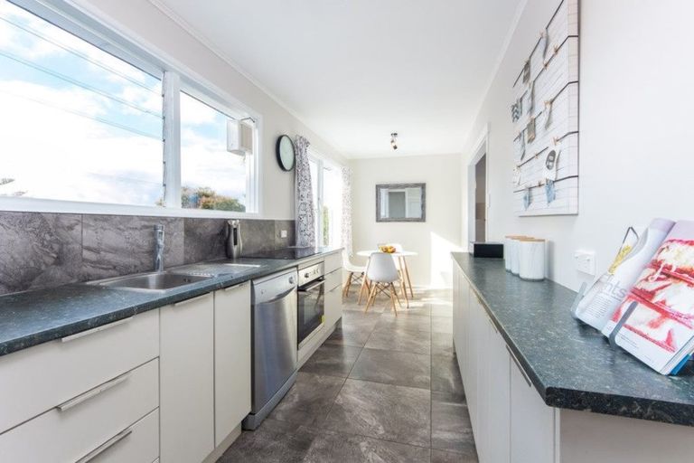 Photo of property in 147 Rangatira Road, Beach Haven, Auckland, 0626