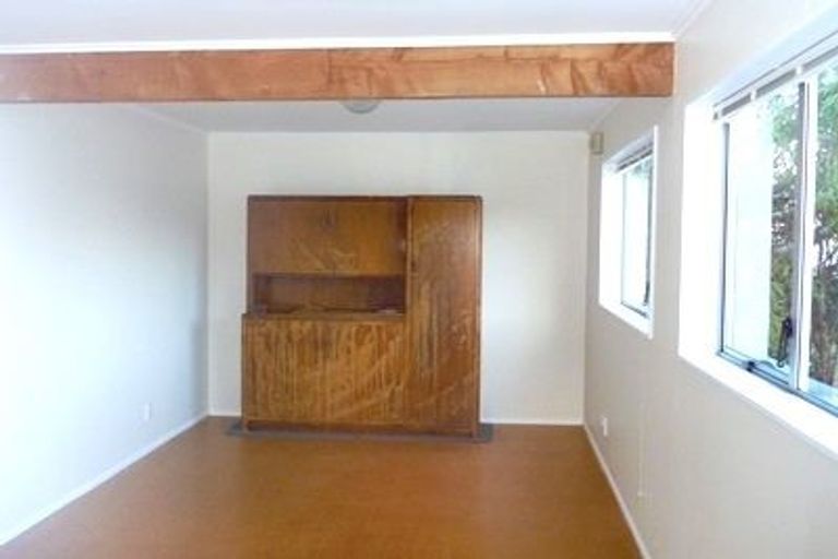 Photo of property in 36 Walter Road, Lowry Bay, Lower Hutt, 5013