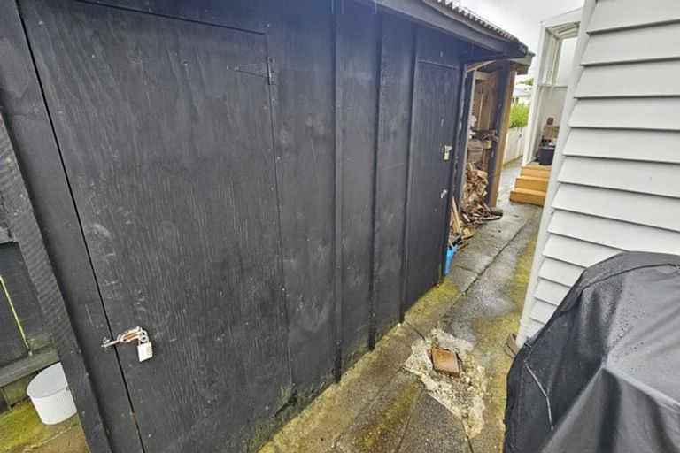 Photo of property in 10 Truby King Street, Merrilands, New Plymouth, 4312
