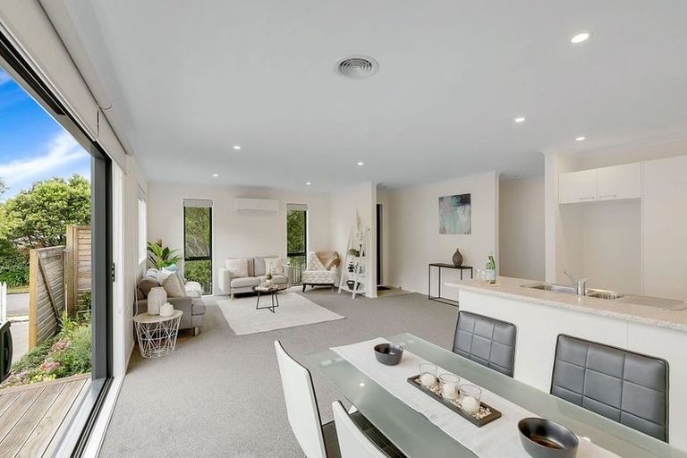 Photo of property in 104 Rangituhi Crescent, Takapuwahia, Porirua, 5022