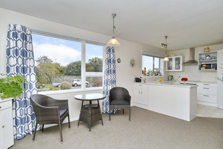 Photo of property in 10 Seadown Crescent, Amberley, 7410