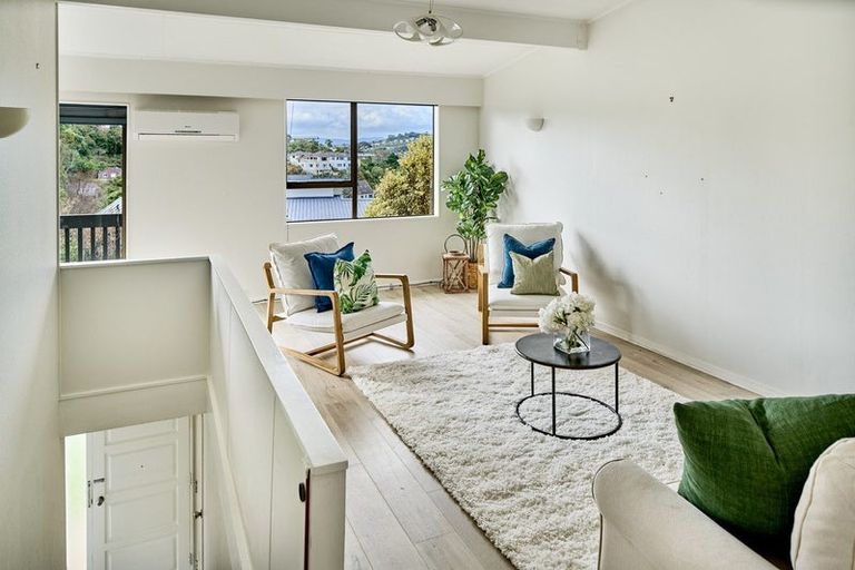 Photo of property in 27 Old Coach Road, Johnsonville, Wellington, 6037