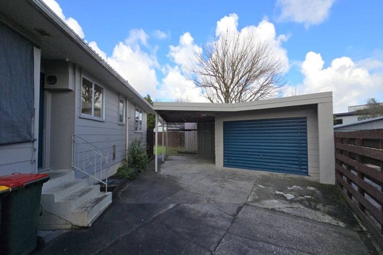 Photo of property in 12 Ellison Place, Pakuranga Heights, Auckland, 2010
