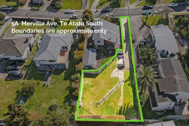 Photo of property in 5a Merville Avenue, Te Atatu South, Auckland, 0610