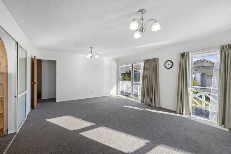 Photo of property in 33c Carrington Street, New Plymouth, 4310