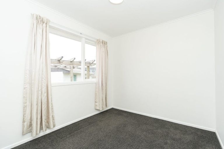 Photo of property in 77 Collins Road, Melville, Hamilton, 3206