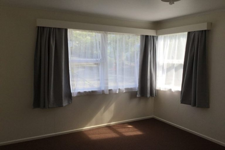 Photo of property in 2/25 Nutsey Avenue, Northcote, Auckland, 0627