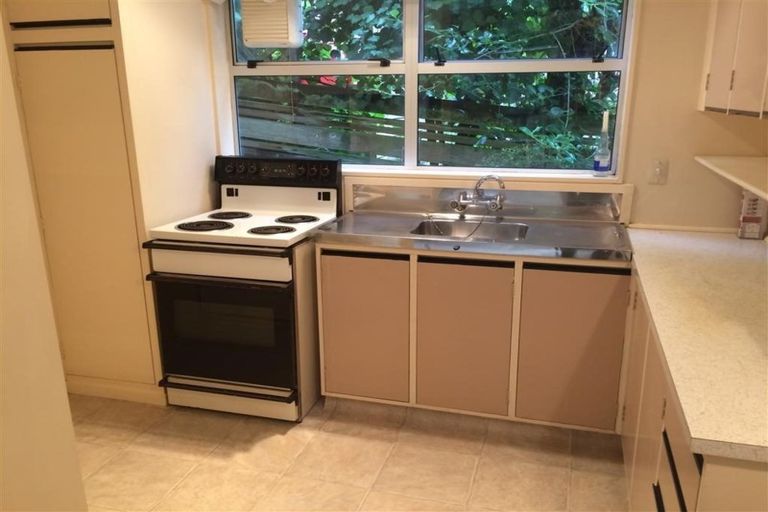 Photo of property in 398 Muritai Road, Eastbourne, Lower Hutt, 5013