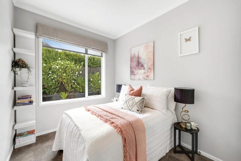 Photo of property in 11 Holly Way, Sunnyhills, Auckland, 2010