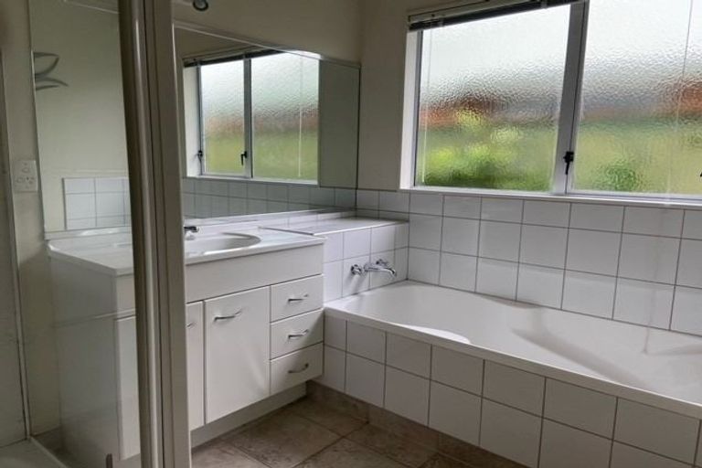 Photo of property in 18a Hyatt Grove, Greenmeadows, Napier, 4112