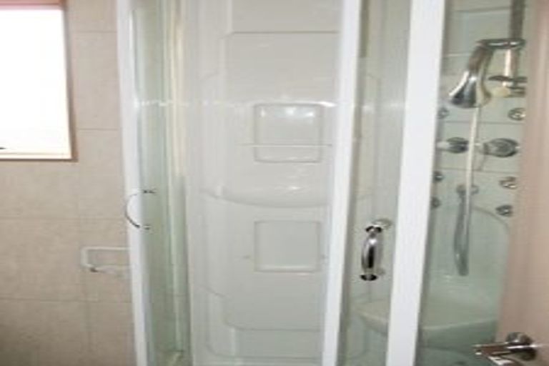 Photo of property in 27a Captain Scott Road, Glen Eden, Auckland, 0602