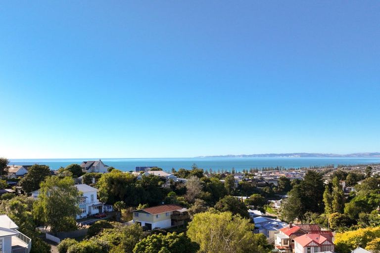 Photo of property in 4 Harvey Road, Bluff Hill, Napier, 4110