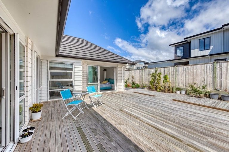 Photo of property in 81 Colonial Drive, Silverdale, 0932