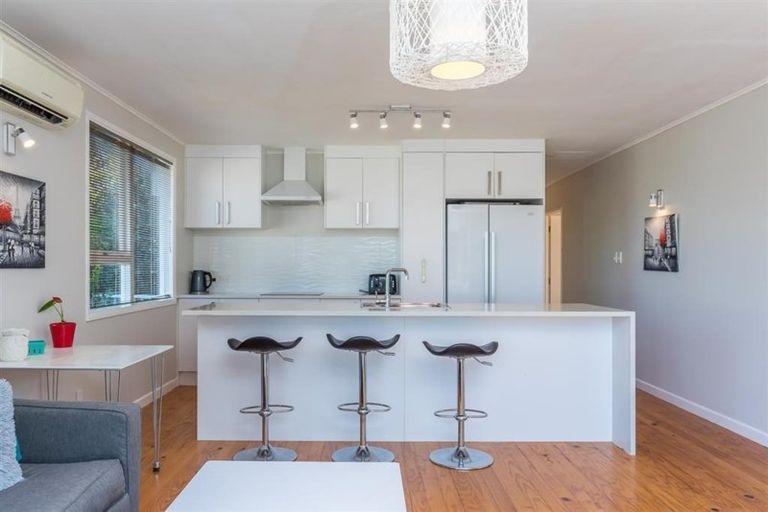 Photo of property in 79 Glamorgan Drive, Torbay, Auckland, 0630