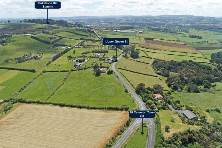 Photo of property in 10 Cameron Town Road, Pukekohe, 2678